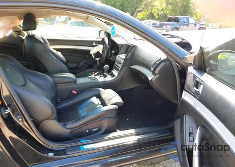 2009 Infiniti G37 Journey z USA, uszkodzony, nr VIN JNKCV64E89M602060